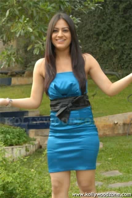 Aksha Stills 29