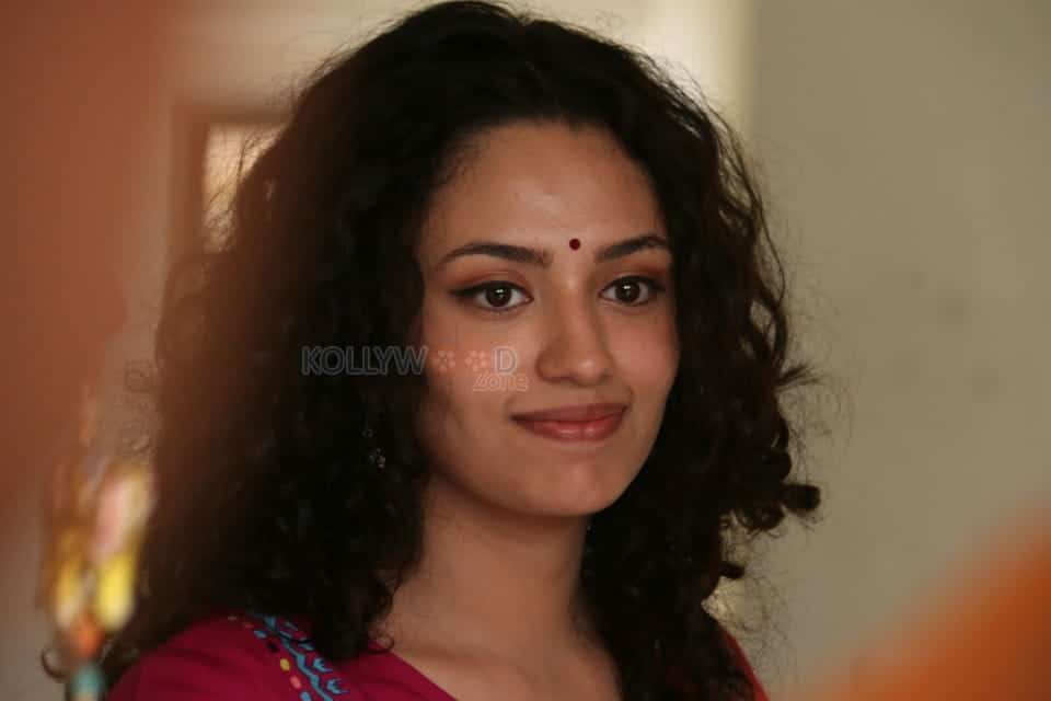 Arasiyalla Ithellam Satharanamappa Movie Heroine Malavika Nair Photos 01