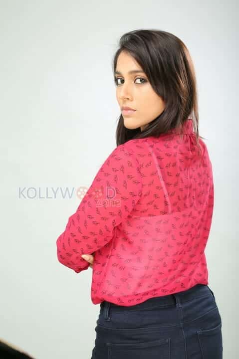 Dhowlath Heroine Rashmi Gautam Pictures 06