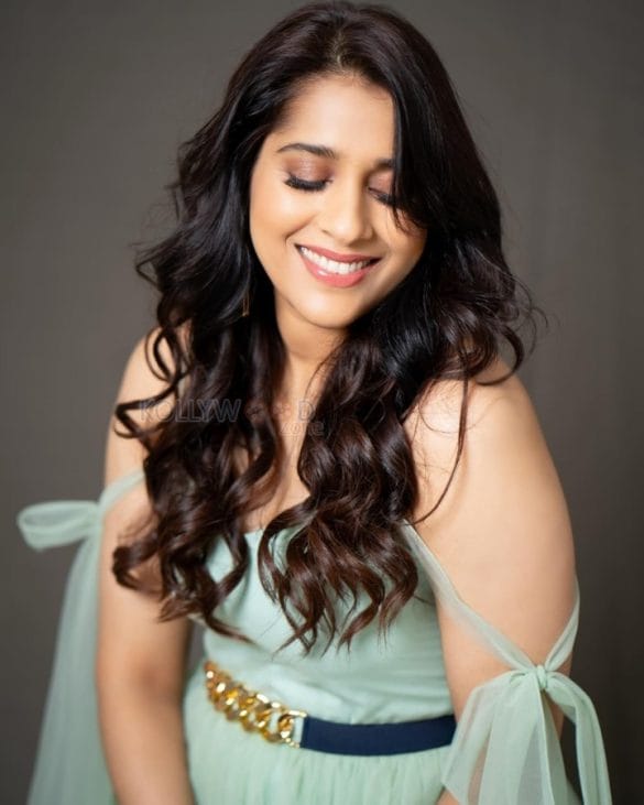 Elegant Rashmi Gautam In A Pastel Green Maxi Dress Pictures 04 (307212
