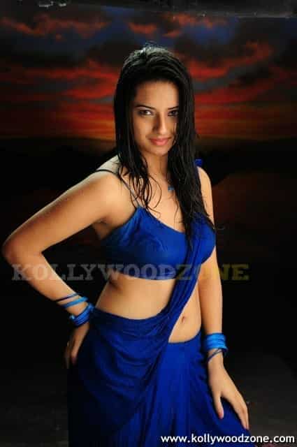 Hot Pictures Of Actress Isha Chawla 05