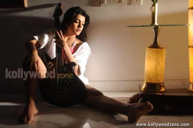 Hot Tashu Kaushik Spicy Sexy Stills 14
