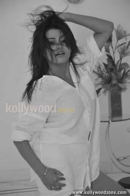 Hot Tashu Kaushik Spicy Sexy Stills 81
