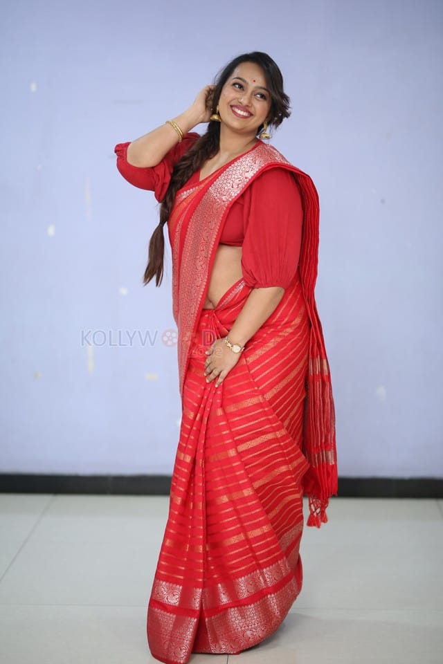 Malayalam Actress Ester Noronha at Maya Teaser Launch Photos 16