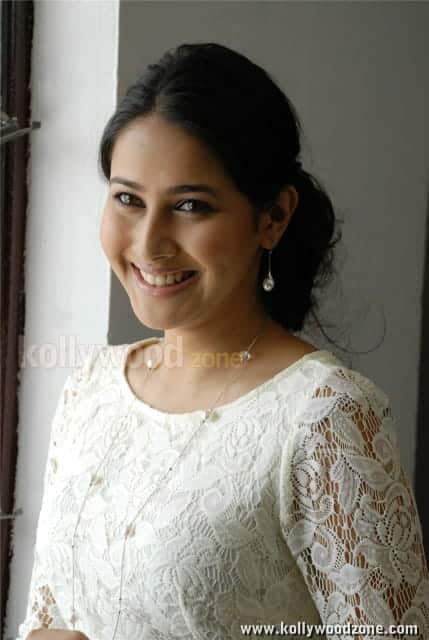 Panchi Bora In Aakasame Haddu Success Meet Photos 02