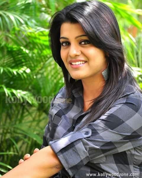 Pazhaya Vannarapettai Heroine Tashu Kaushik Sexy Photos 14