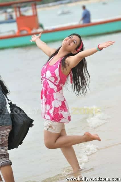 Sexy Actress Aksha Stills 49
