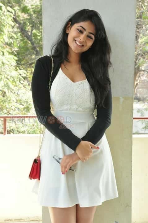 Sexy Actress Palak Lalwani Photos 29