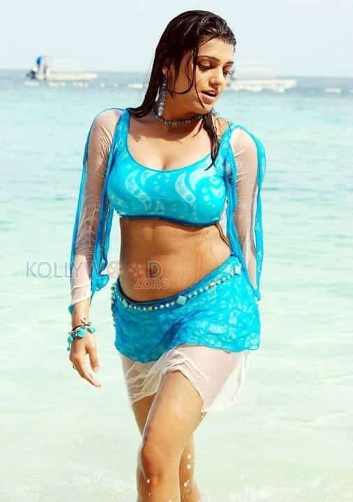 Sexy Actress Tashu Kaushik Hot Pictures 03