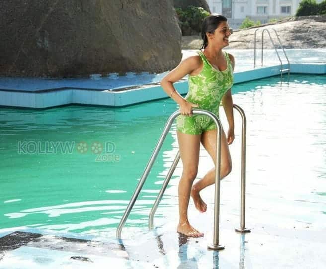 Sexy Actress Tashu Kaushik Hot Pictures 10
