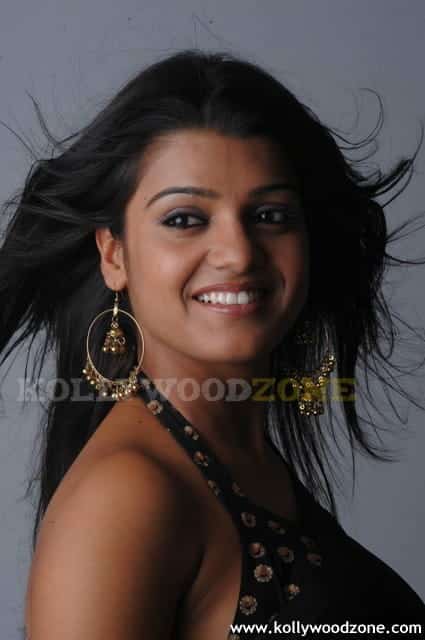 Sexy Tashu Kaushik Photos 02