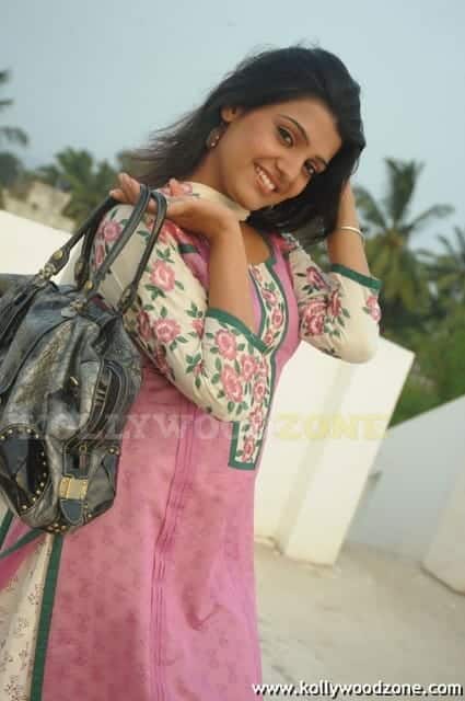 Sexy Tashu Kaushik Photos 114