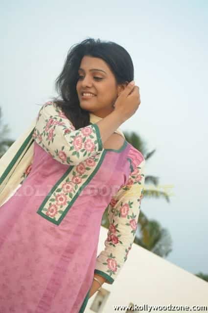 Sexy Tashu Kaushik Photos 115