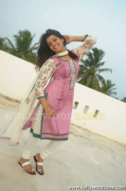 Sexy Tashu Kaushik Photos 121