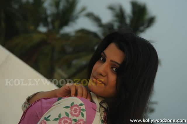 Sexy Tashu Kaushik Photos 124