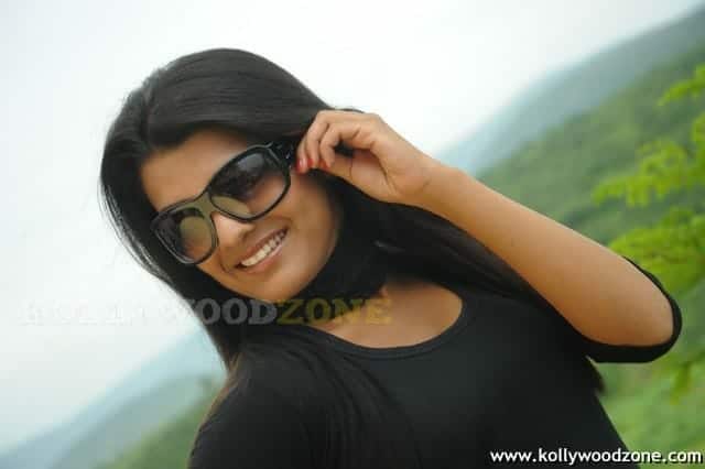 Sexy Tashu Kaushik Photos 200