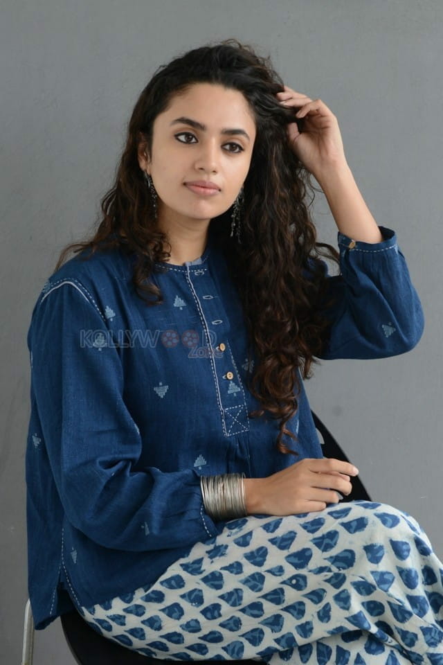 Taxiwaala Movie Actress Malavika Nair Interview Photos 08