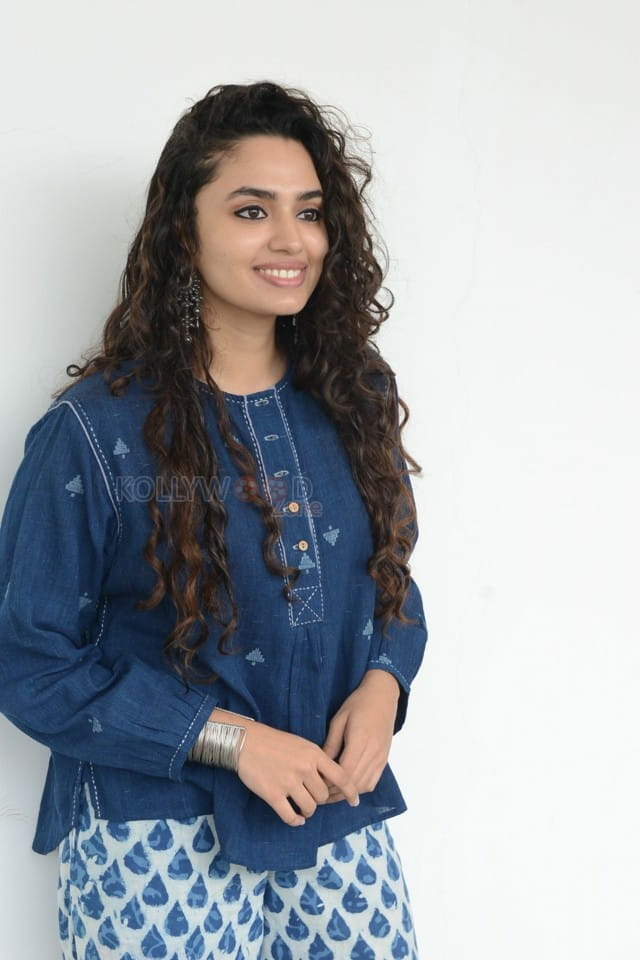 Taxiwaala Movie Actress Malavika Nair Interview Photos 10