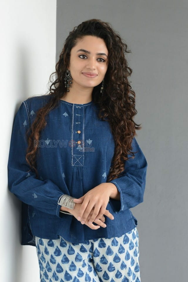 Taxiwaala Movie Actress Malavika Nair Interview Photos 15