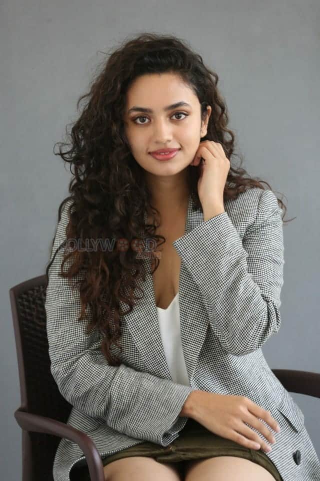 Taxiwala Actress Malavika Nair Sexy Photos 25