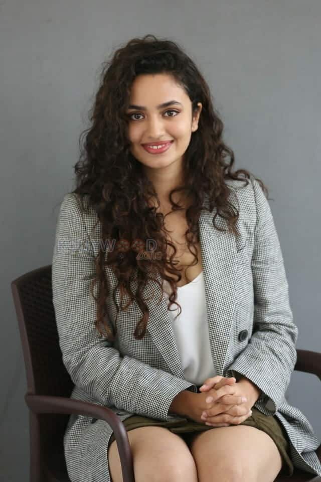 Taxiwala Actress Malavika Nair Sexy Photos 33