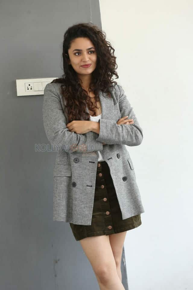 Taxiwala Actress Malavika Nair Sexy Photos 42