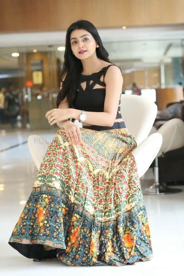 Telugu Beauty Avantika Mishra Pictures 14