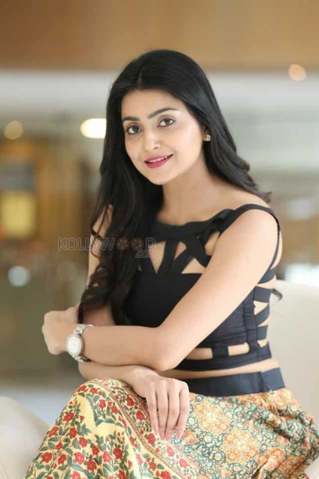 Telugu Beauty Avantika Mishra Pictures 16