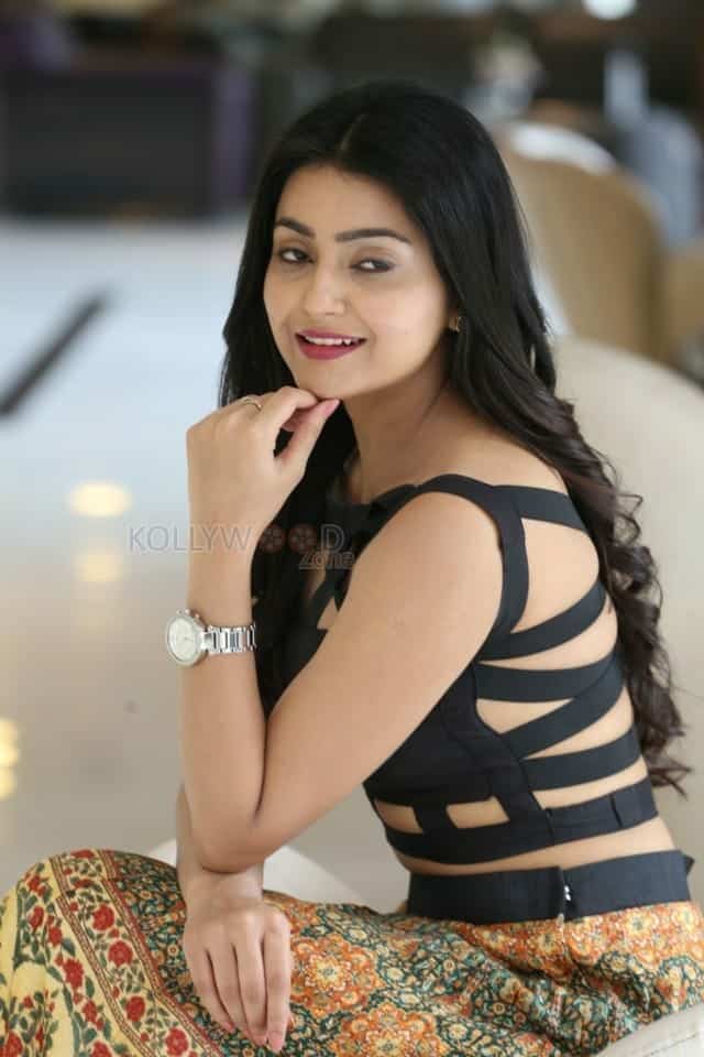 Telugu Beauty Avantika Mishra Pictures 26