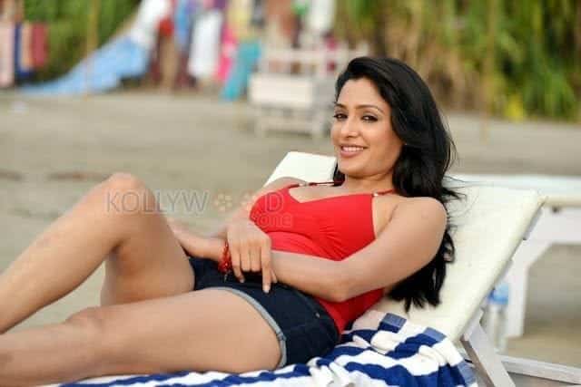 Telugu Hot Actress Kesha Khambhati Sexy Pictures 09