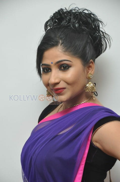 Tolly Actress Madhu Lagna Das Pictures 01