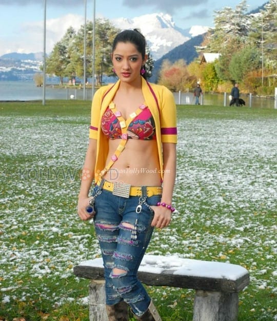 Tolly Actress Richa Panai Sexy Pictures 01