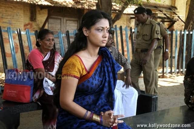 Vidiyum Munn Movie Heroine Pooja Stills 03