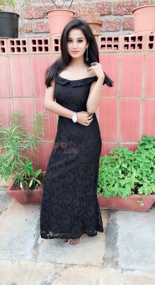 Actress Anusha Rai Black Dress Photos 02