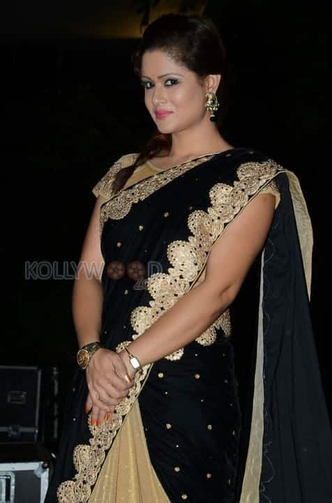Actress Shilpa Chakravarthy Photoshoot Stills 10