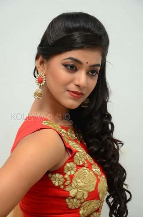 Actress Yami Bhaskar New Stills 17