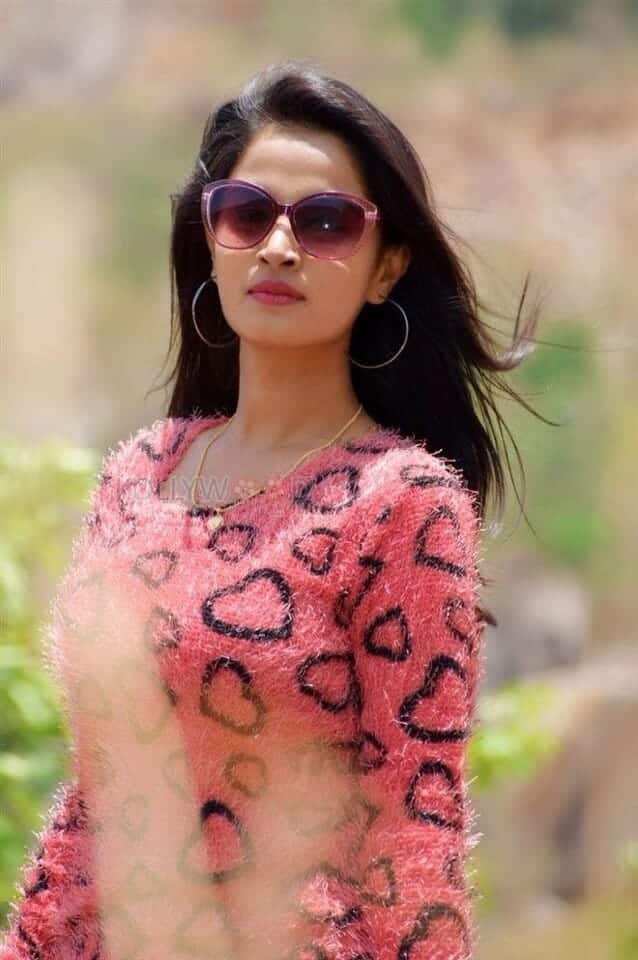 Kannada Actress Anusha Rai Pictures 17