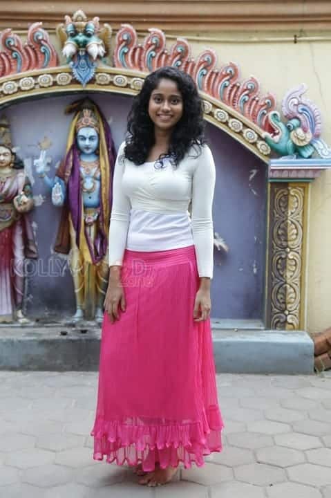 Koottali Movie Heroine Krisha Kurup Photos 01