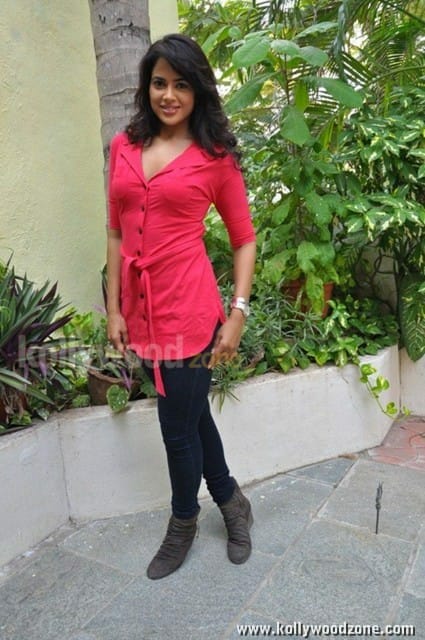 Sexy Sameera Reddy In Red Dress Photos 17