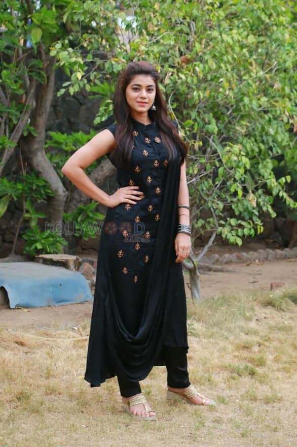 Telugu Actress Yamini Bhaskar Latest Photos 12