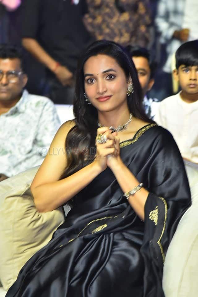 Actress Srinidhi Shetty at HIT 3 Movie Pre Release Event Pictures 26