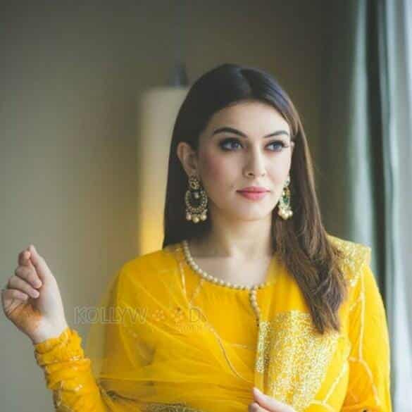 Beautiful Hansika Motwani in Yellow Salwar 01
