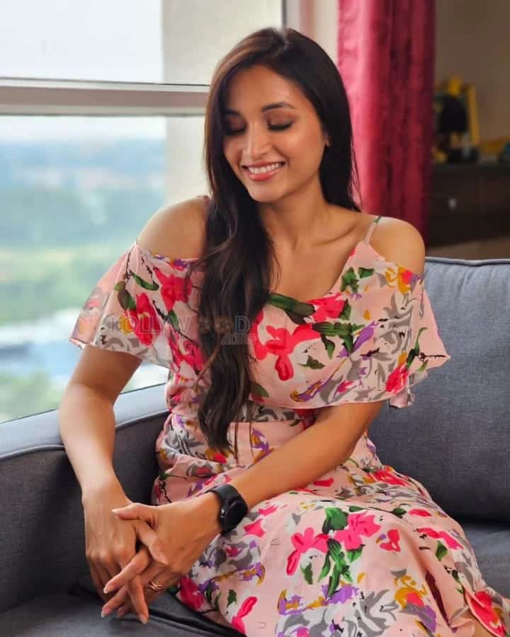 Beautiful Srinidhi Shetty in a Pink Floral Maxi Dress Pictures 01