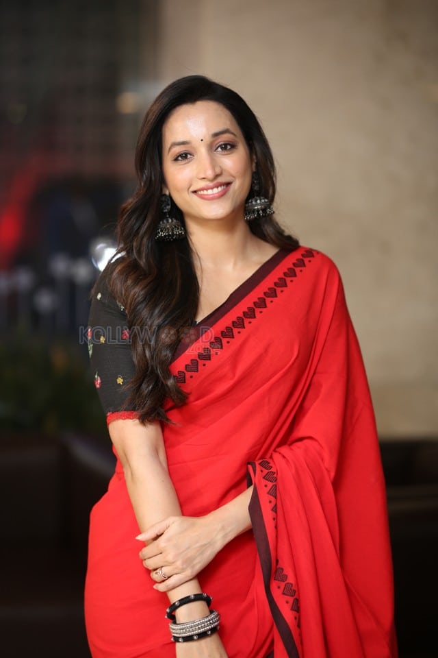 Heroine Srinidhi Shetty at HIT 3 Success Meet Pictures 09
