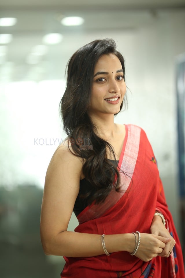Heroine Srinidhi Shetty at Telusu Kada Movie Interview Photos 04