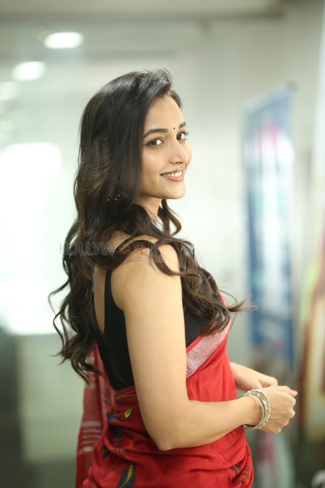 Heroine Srinidhi Shetty at Telusu Kada Movie Interview Photos 08