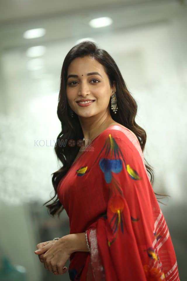 Heroine Srinidhi Shetty at Telusu Kada Movie Interview Photos 10