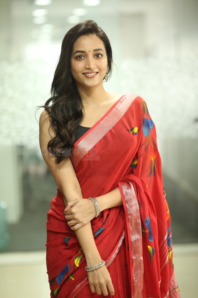 Heroine Srinidhi Shetty at Telusu Kada Movie Interview Photos 102