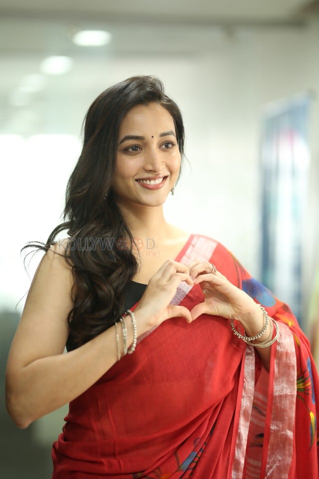 Heroine Srinidhi Shetty at Telusu Kada Movie Interview Photos 104