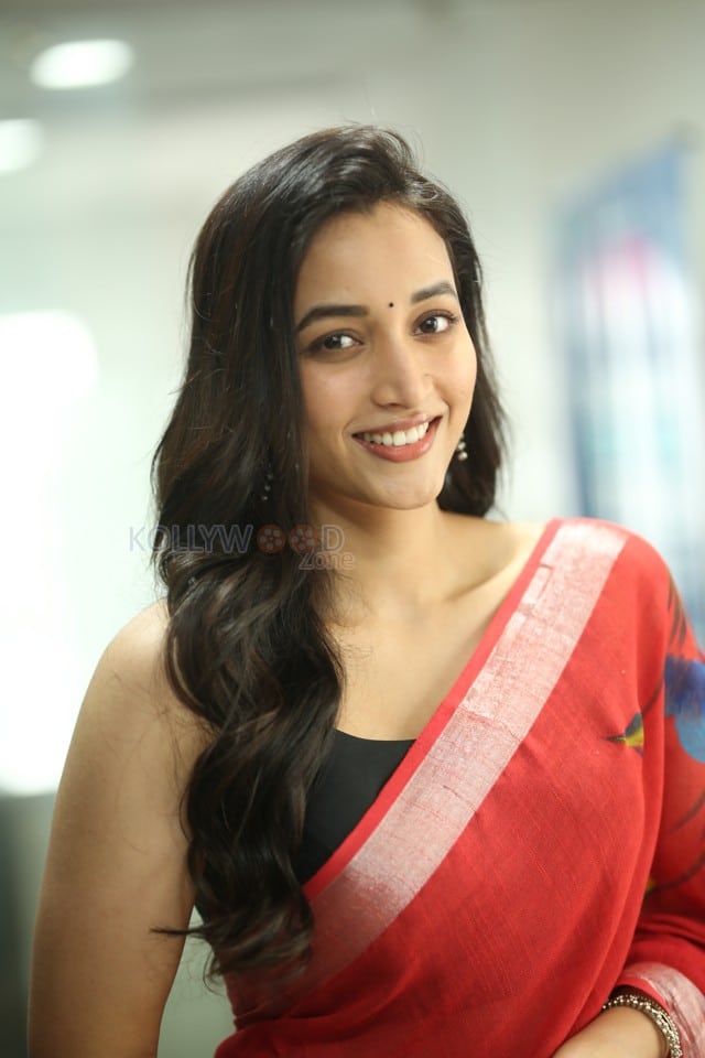 Heroine Srinidhi Shetty at Telusu Kada Movie Interview Photos 25